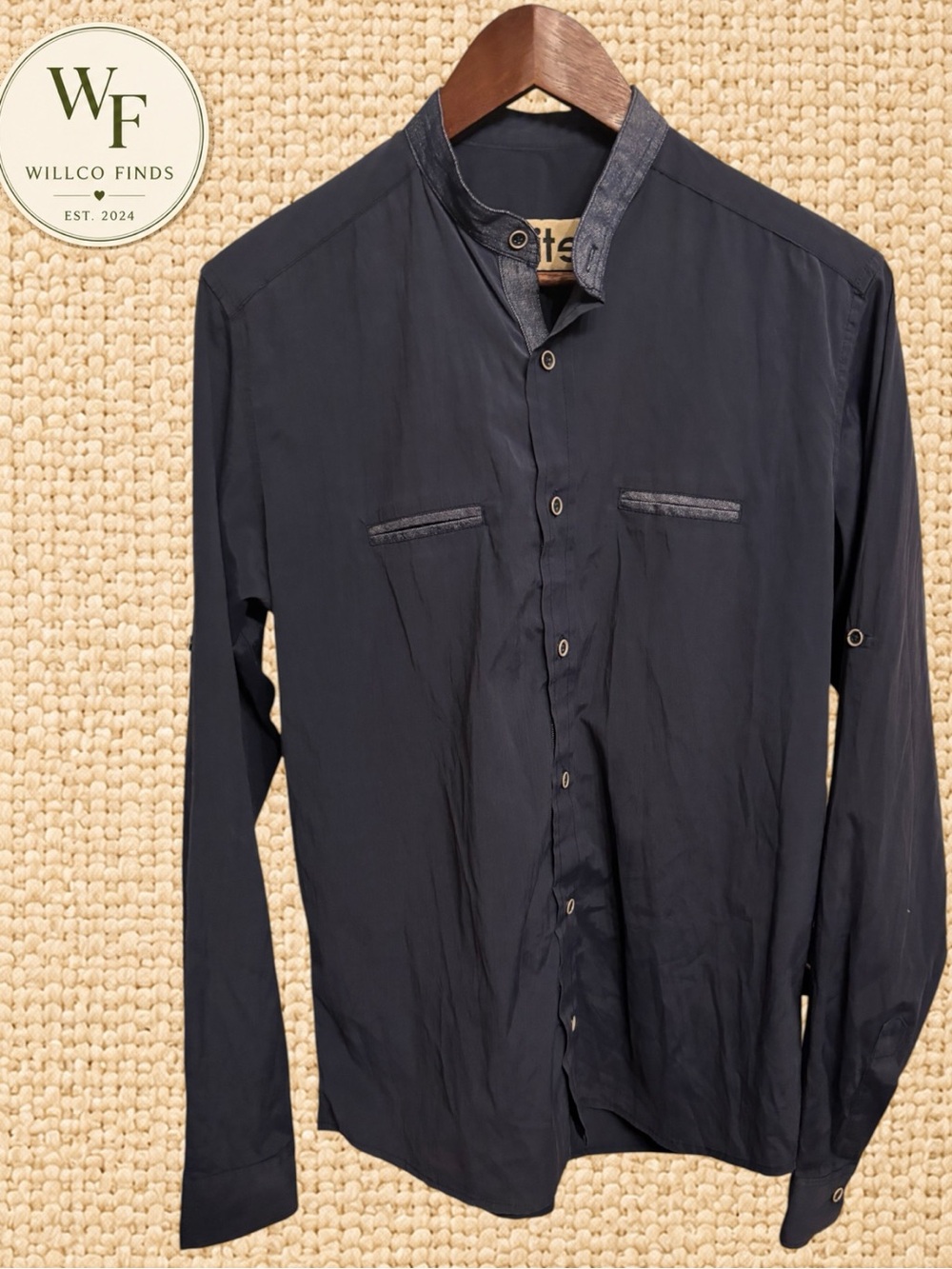Elite Men’s Navy Button Down Shirt Size Large Chambray Trim Roll Tab Sleeves